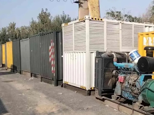衡南200KW柴油发电机机组每小时油耗是多少？